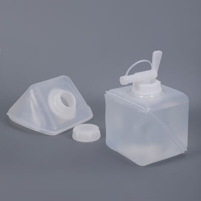 주문 휴대용 1L 물 컨테이너 부드러운 접이성 플라스틱 제리 캔 친환경 물 버킷 온라인 제조